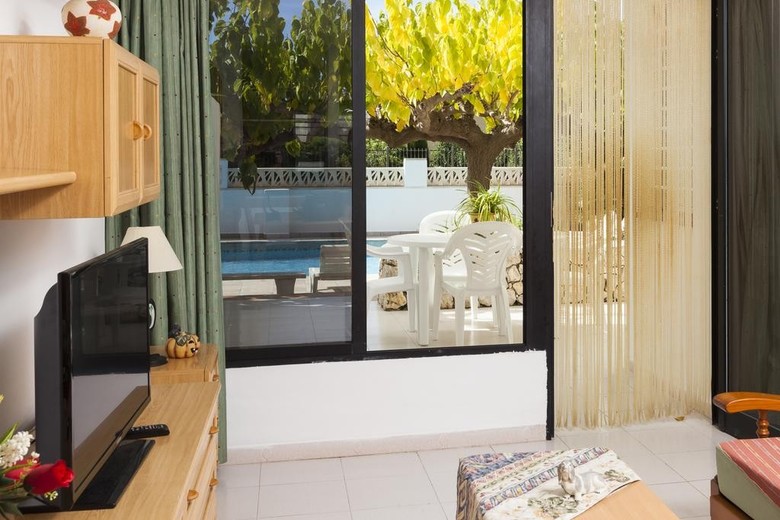 Hotel Apartamentos Els Romers