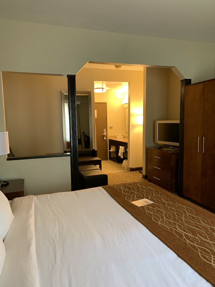 Hotel Baymont Inn And Suites Franklin