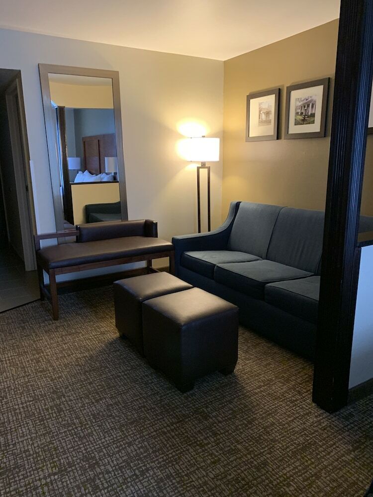 Hotel Baymont Inn And Suites Franklin