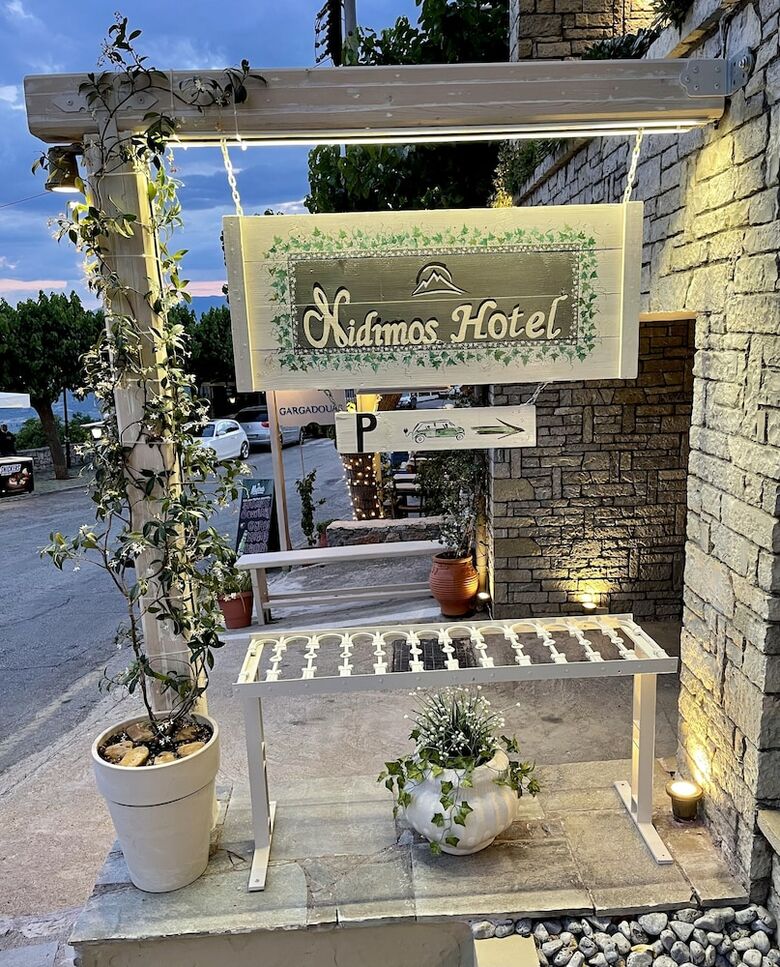 Nidimos Hotel