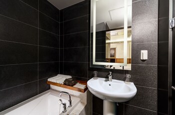Capace Hotel