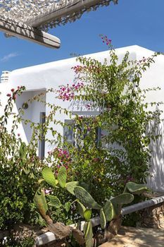 Aparthotel Bay Bees Sea View Suites & Homes