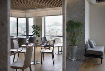 Golden Tulip M Seoul Hotel
