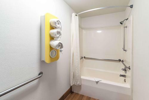 Hotel Motel 6 Lebanon In