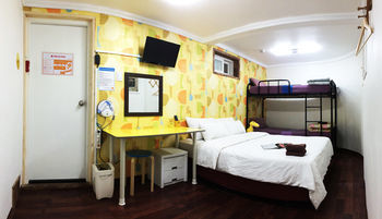 Hostal Banana Backpackers