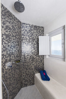 Hotel Ambition Suites
