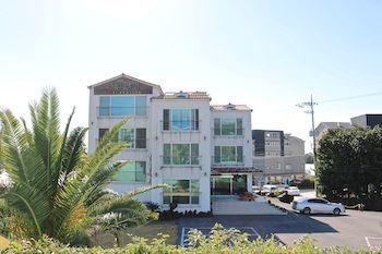 Yilin Pension