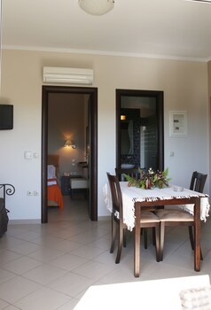 Aparthotel Christina Studios