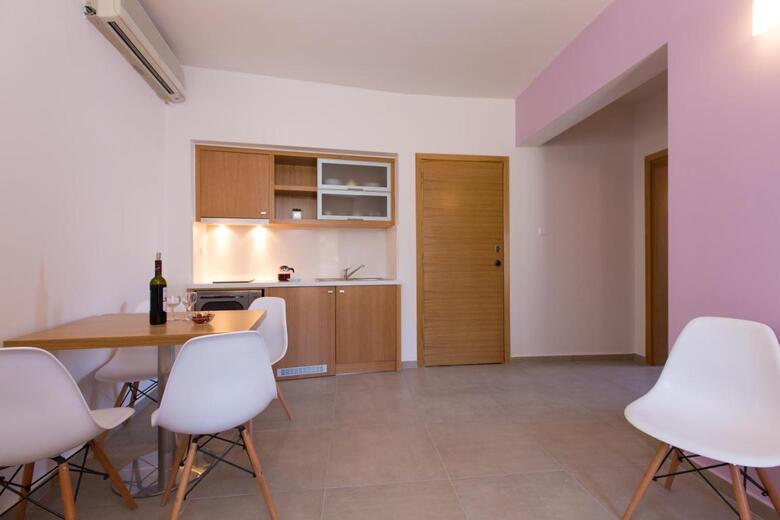 Aparthotel Eltina Hotel