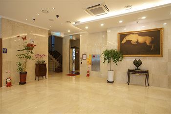 Amber Hotel