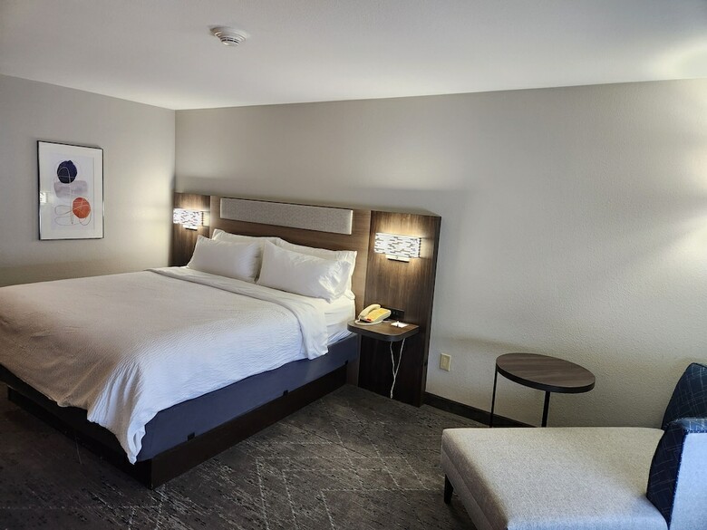 Holiday Inn Express Hotel & Suites Perry