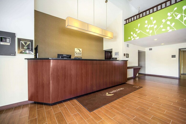 Hotel Sleep Inn And Suites