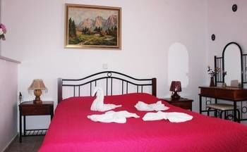 Yannis Pothoulakis Apartments