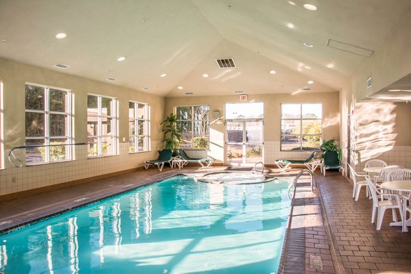 Hostal Sleep Inn & Suites University
