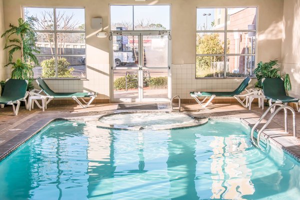 Hostal Sleep Inn & Suites University