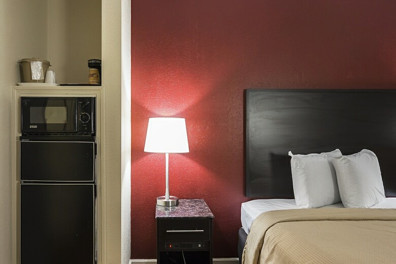 Hotel Red Roof Inn And Suites Scottsboro
