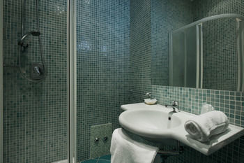 Hostal Hotel Scarlet