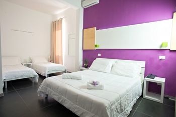 Hostal Oasis Park Hotel