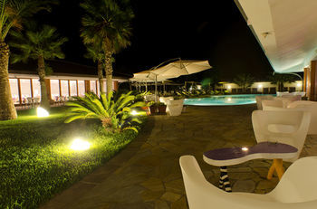 Heracles Village Hotel