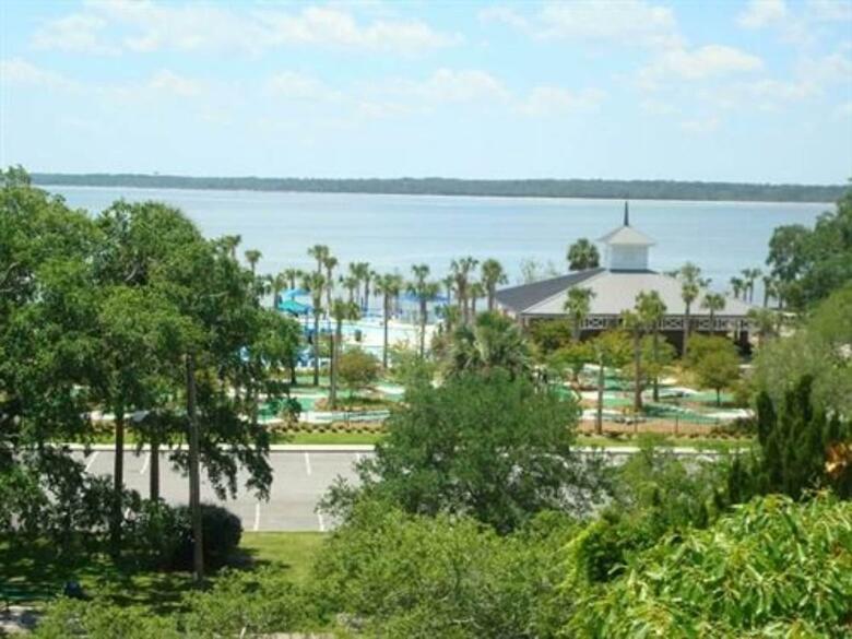 Bed & Breakfast Ocean Inn And Suites