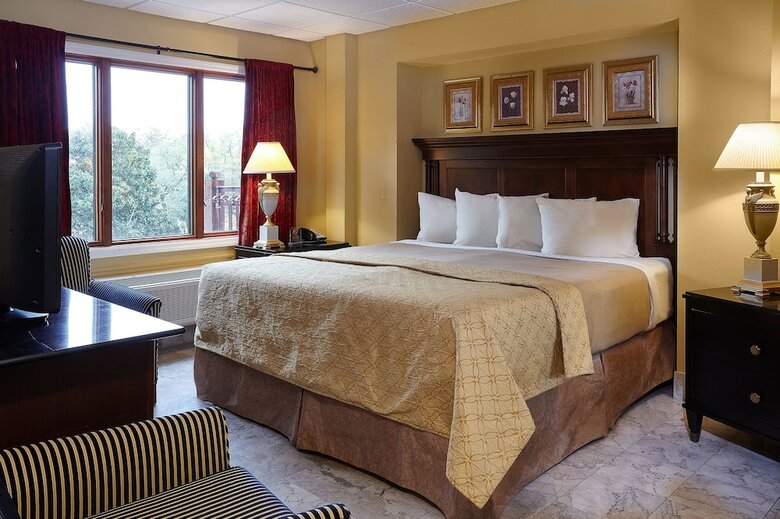 Bed & Breakfast Ocean Inn And Suites