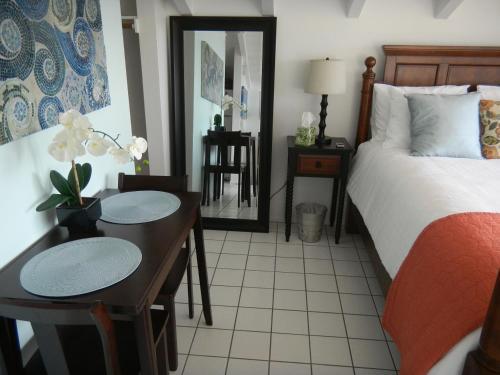 Hotel Big Island Retreat