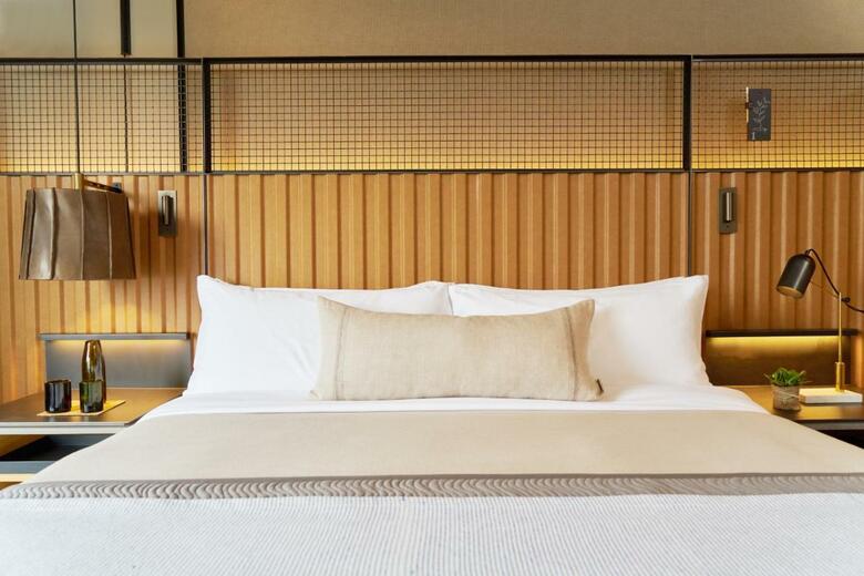 1 Hotel Brooklyn Bridge