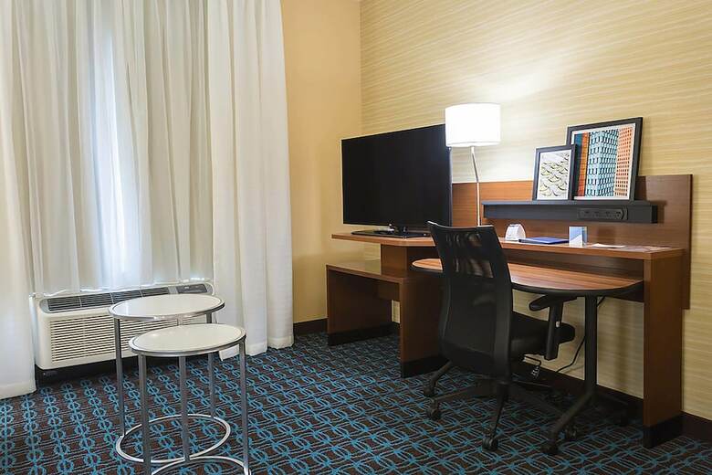 Hotel Fairfield Inn & Suites Jamestown