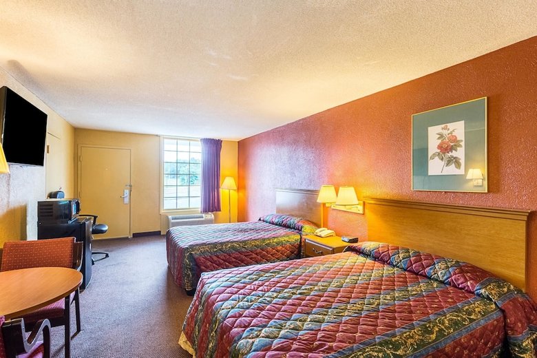 Motel Rodeway Inn And Suites