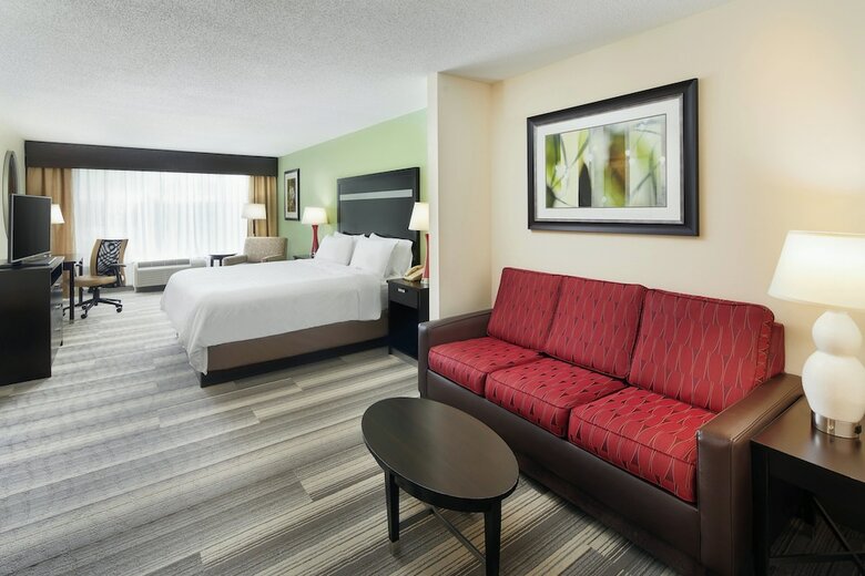 Hotel Holiday Inn Express I-26 & Us 29 At Westgate Mall