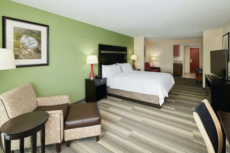 Hotel Holiday Inn Express I-26 & Us 29 At Westgate Mall