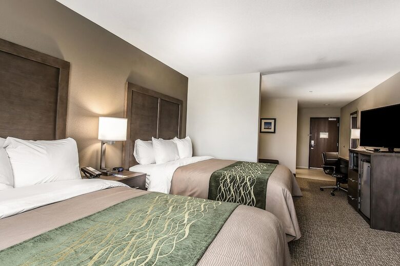 Hotel Comfort Inn & Suites