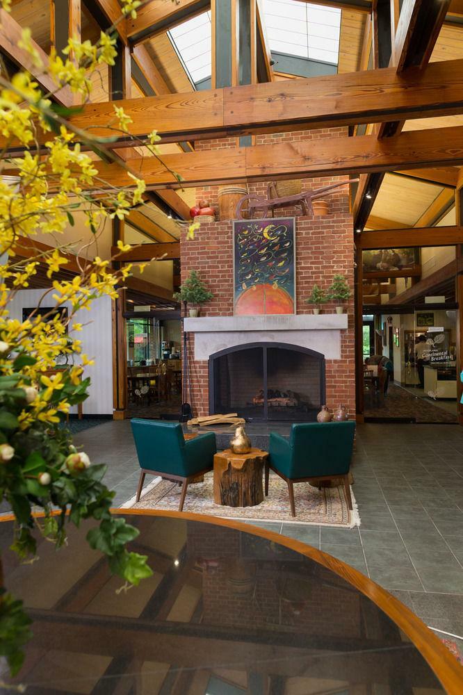 Woodlands Hotel & Suites - A Colonial Williamsburg Hotel