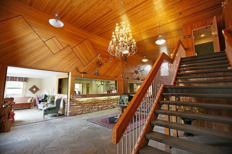 Hotel Mountaineer Lodge