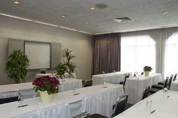 Aparthotel Cartier Place Suite Hotel