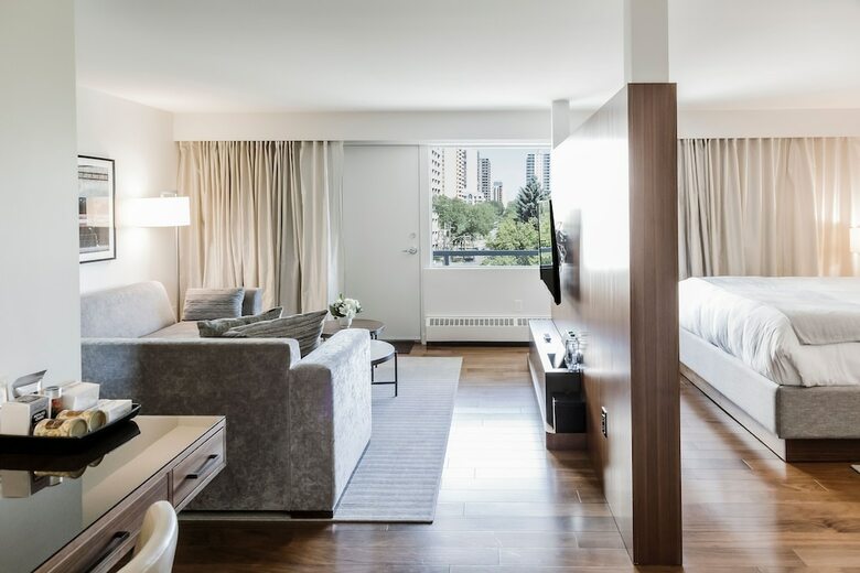The James Hotel
