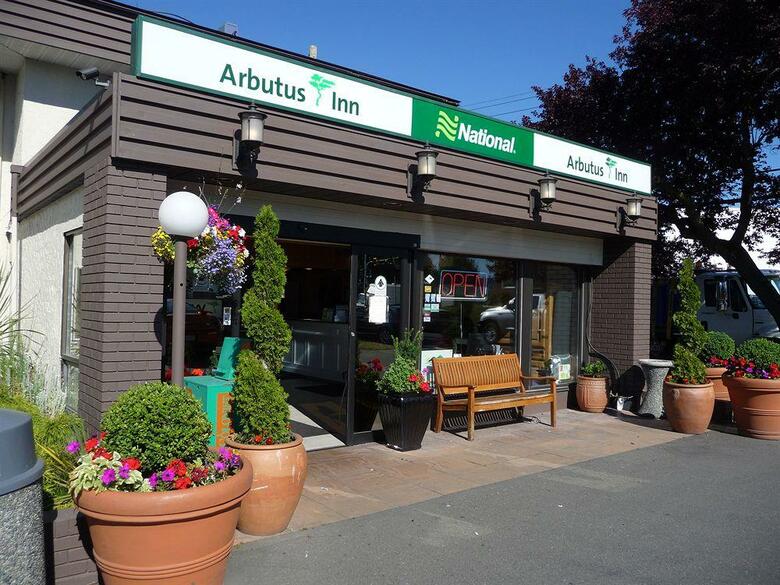 Hotel Arbutus Inn