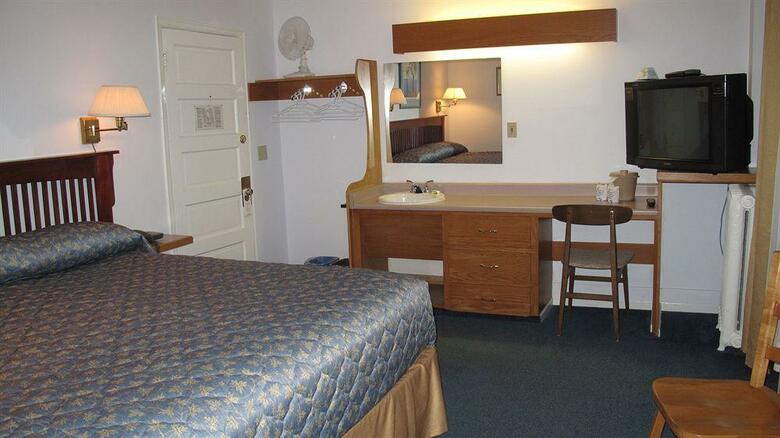 James Bay Inn Hotel & Suites