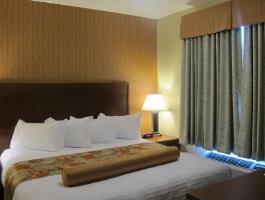 Hotel Best Western Plus Service Inn & Suites