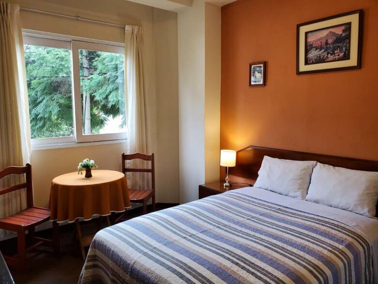 Posada The Place Hostal