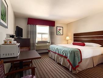 Motel Super 8 Saskatoon Near Downtown