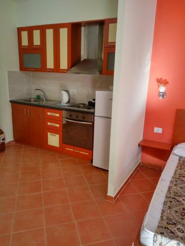 Aldom Apartments