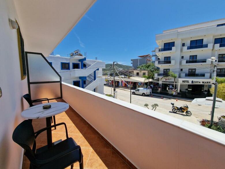 Hostal Villa White