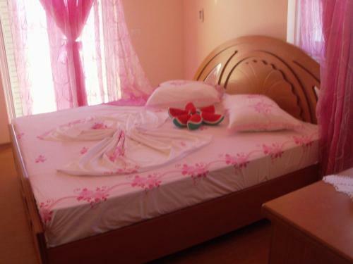 Hostal Studios Florand Sela