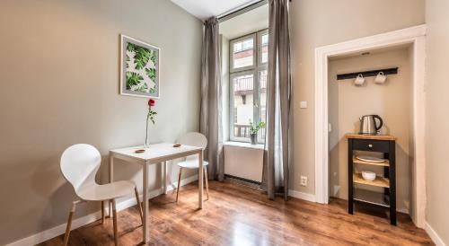 Flamingo Hostel