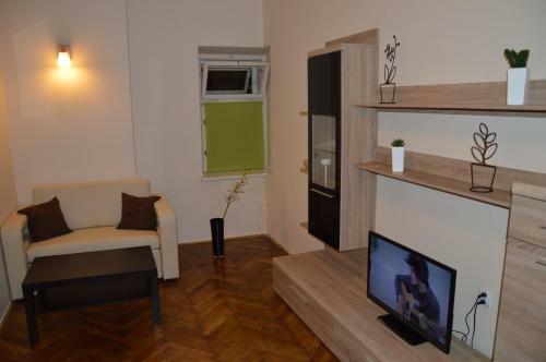 Old Walls Hostel