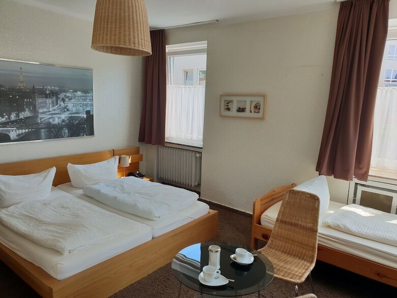S�dhotel
