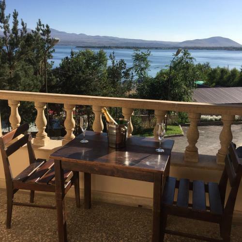 Hotel Ashot Erkat