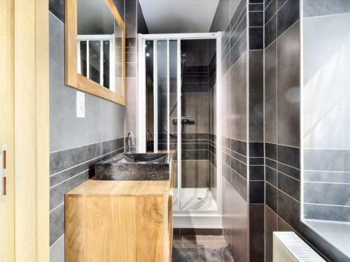 Luxurious Holiday Home In Waimes With Jacuzzi