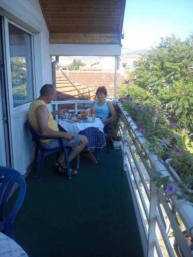 Hostal Guesthouse Villa Sara